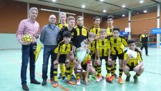 Borussia Dortmund Sieger des VGH-Cups 2017 mit Regional u. Vertriebsleiter  der VGH Hameln